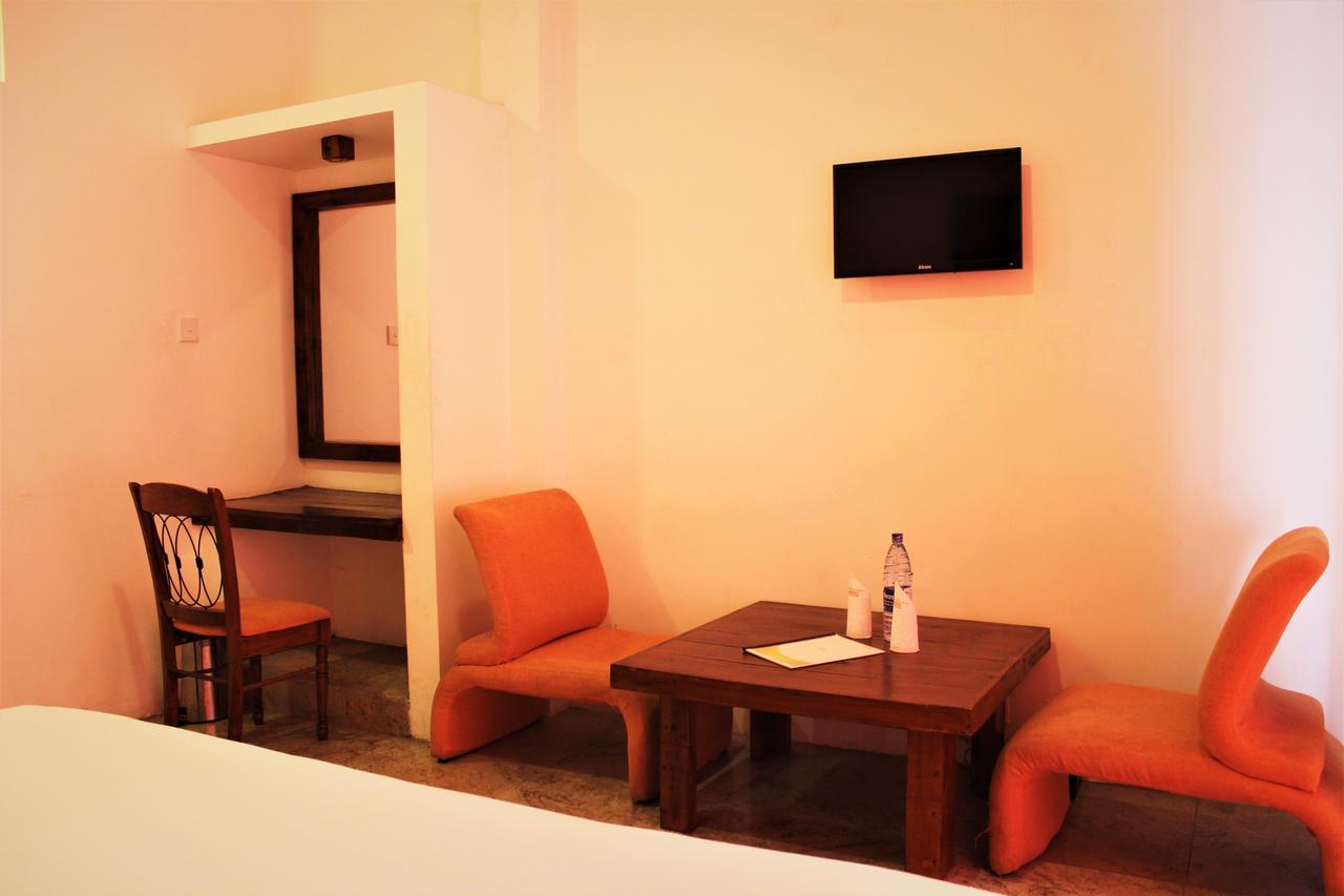 Sleek Hotel Kegalle Exterior foto